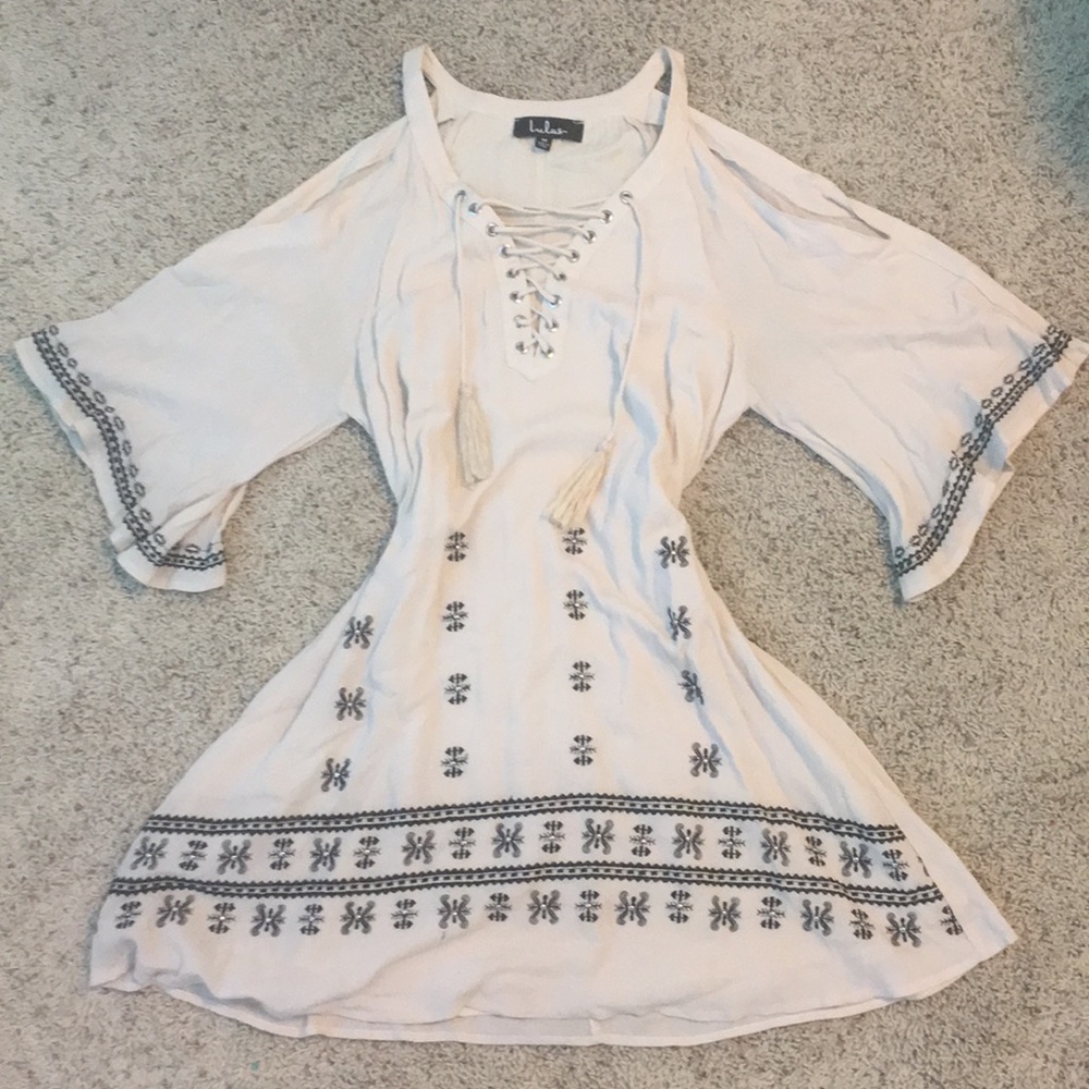 LULUS Embroidered cold shoulder dress